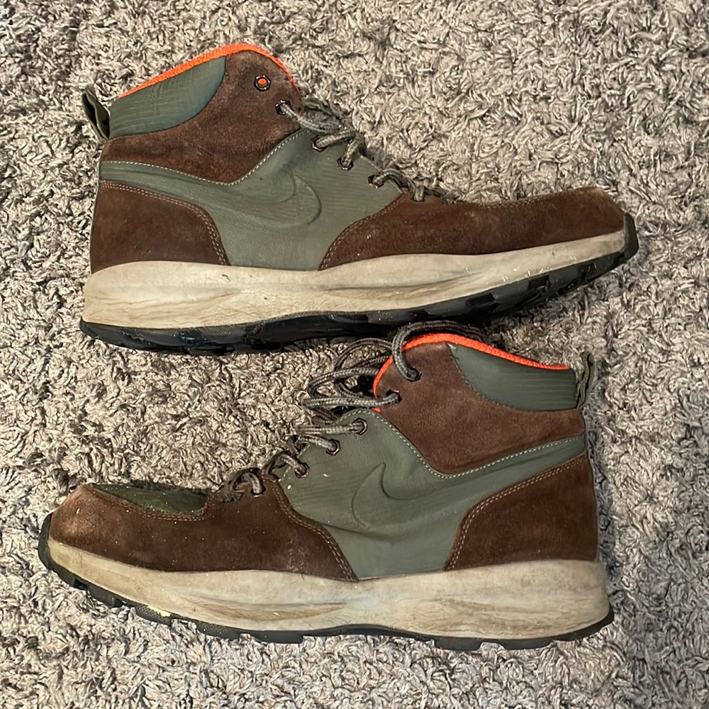 Nike Manoa boots